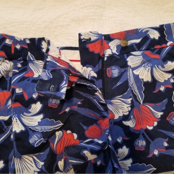 J.Crew Floral Shorts Size 0 EUC - Picture 4 of 5